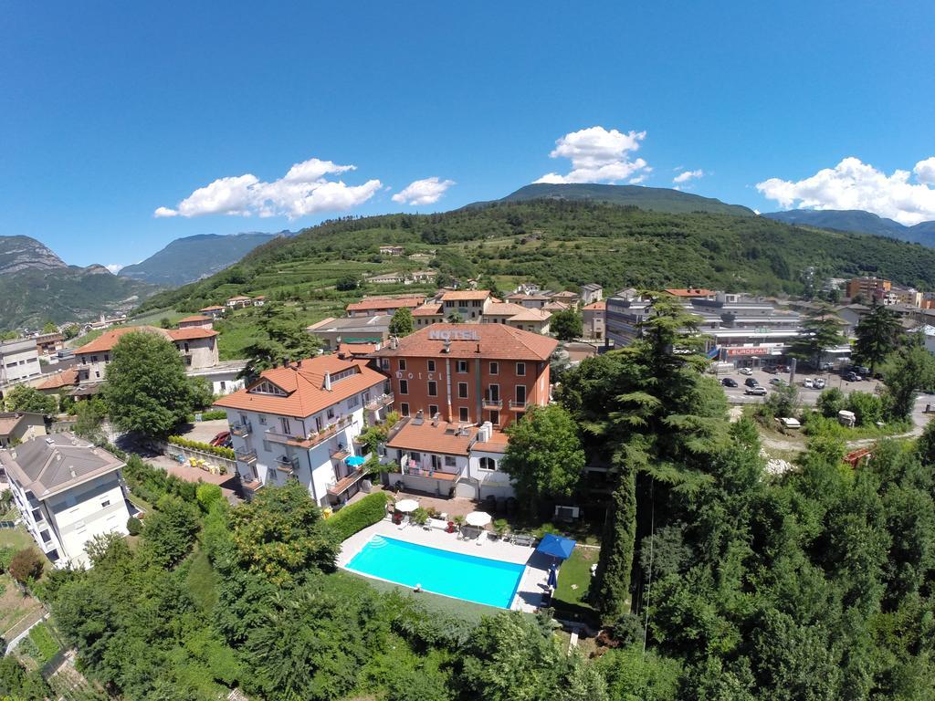 Hotel Sant'Ilario Роверето Екстериор снимка