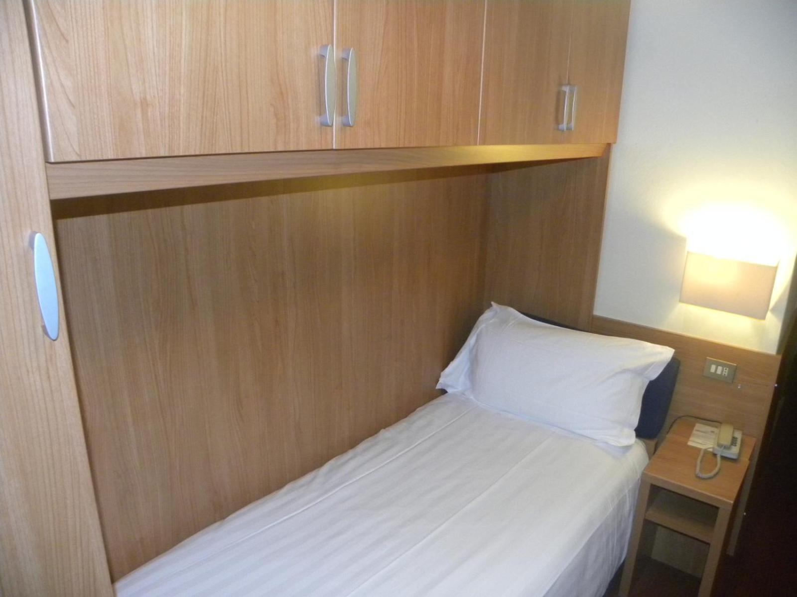 Hotel Sant'Ilario Роверето Екстериор снимка
